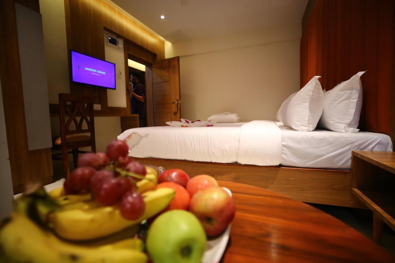 Hotel Dream Residency Navi Mumbai Exteriör bild