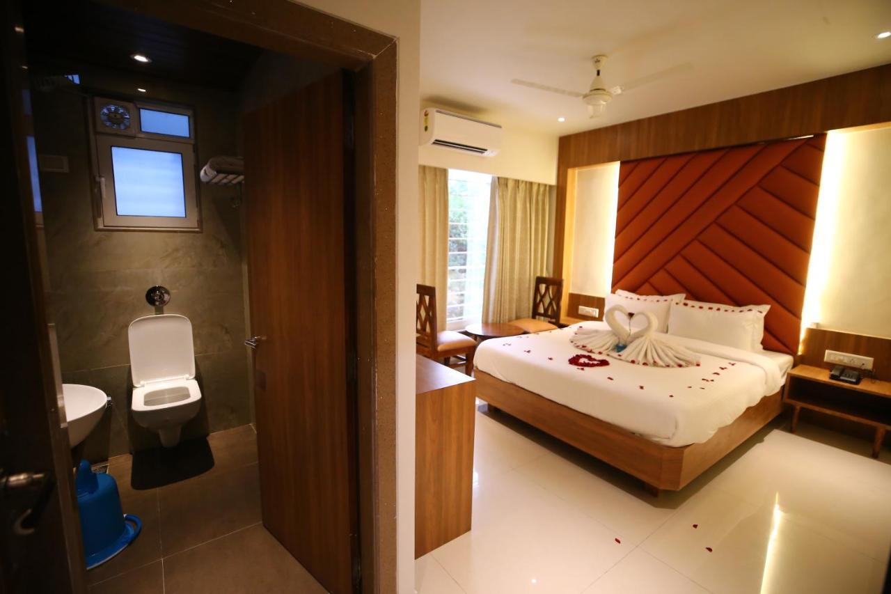 Hotel Dream Residency Navi Mumbai Exteriör bild