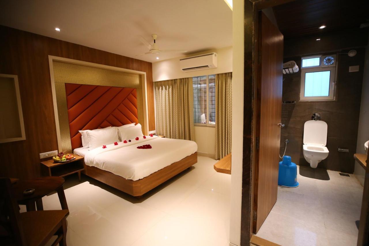 Hotel Dream Residency Navi Mumbai Exteriör bild