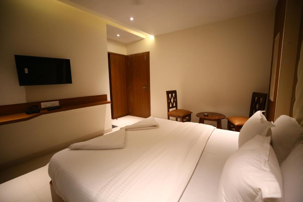 Hotel Dream Residency Navi Mumbai Exteriör bild