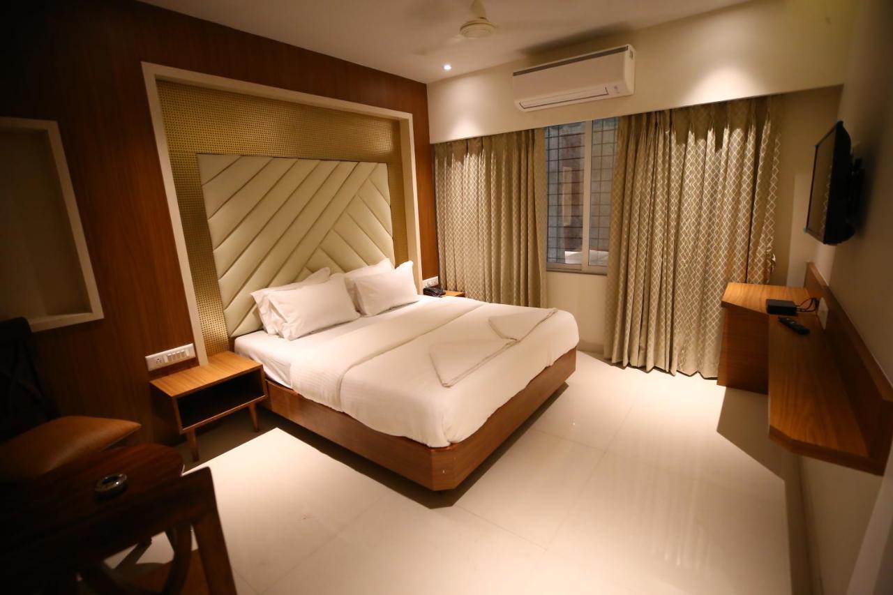 Hotel Dream Residency Navi Mumbai Exteriör bild